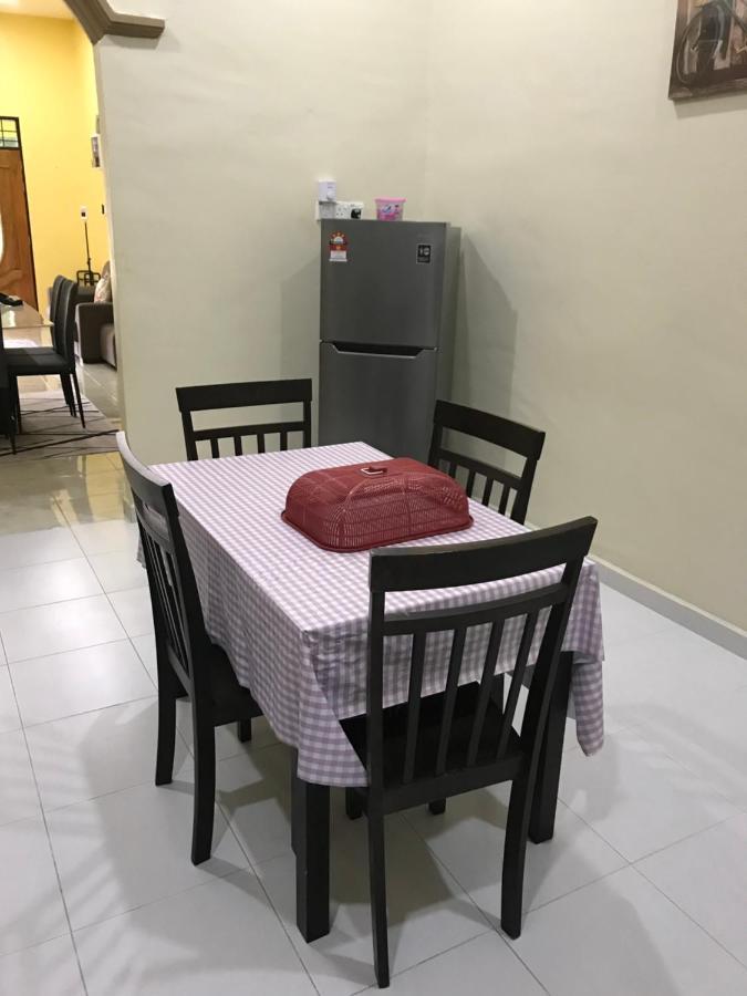 Homestay Talina Kuala Terengganu Bagian luar foto