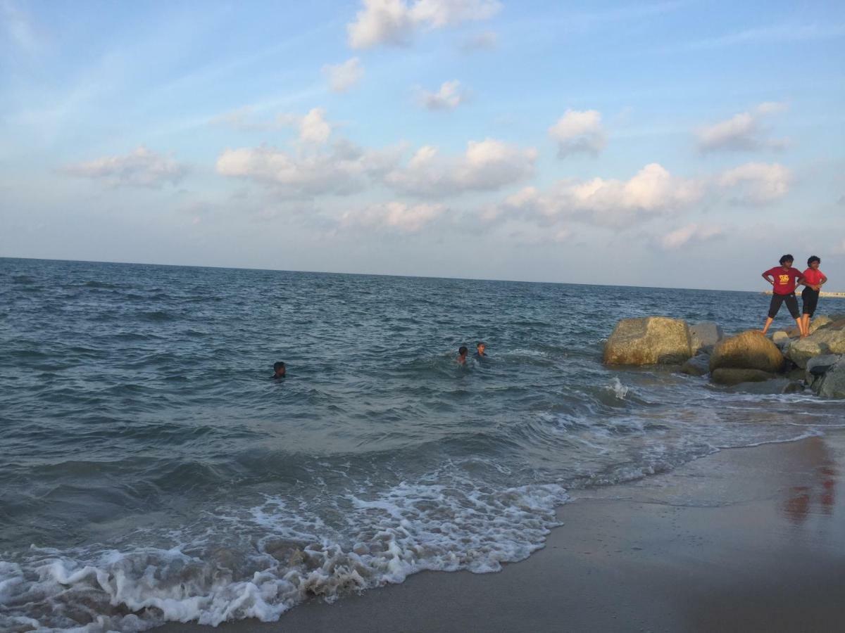 Homestay Talina Kuala Terengganu Bagian luar foto