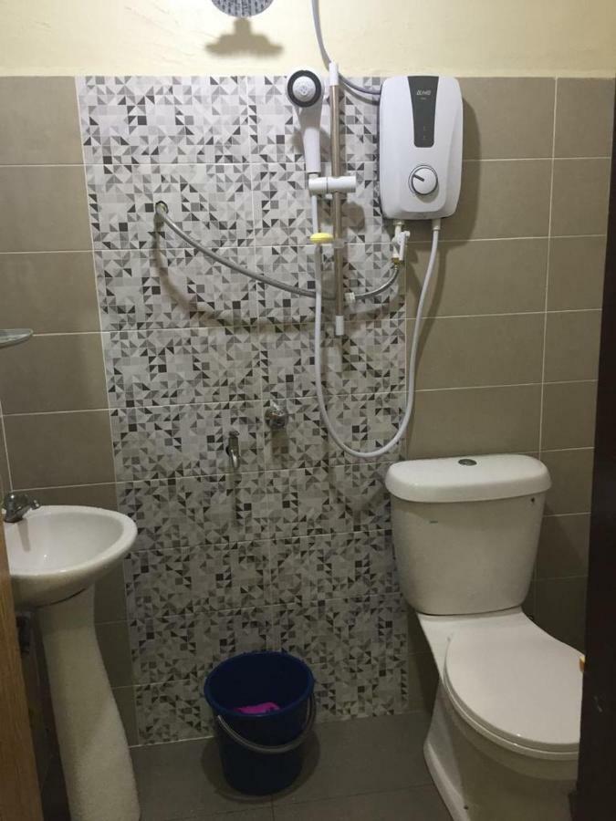 Homestay Talina Kuala Terengganu Bagian luar foto